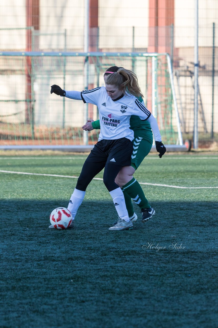 Bild 109 - Frauen SG Holstein Sued - SV Gruenweiss-Siebenbaeumen : Ergebnis: 0:2